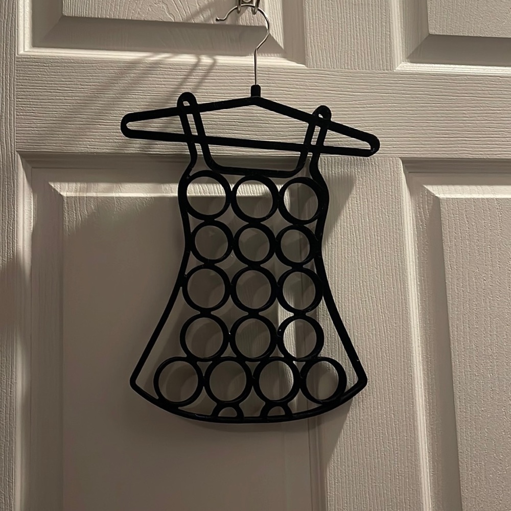 Scarf hanger